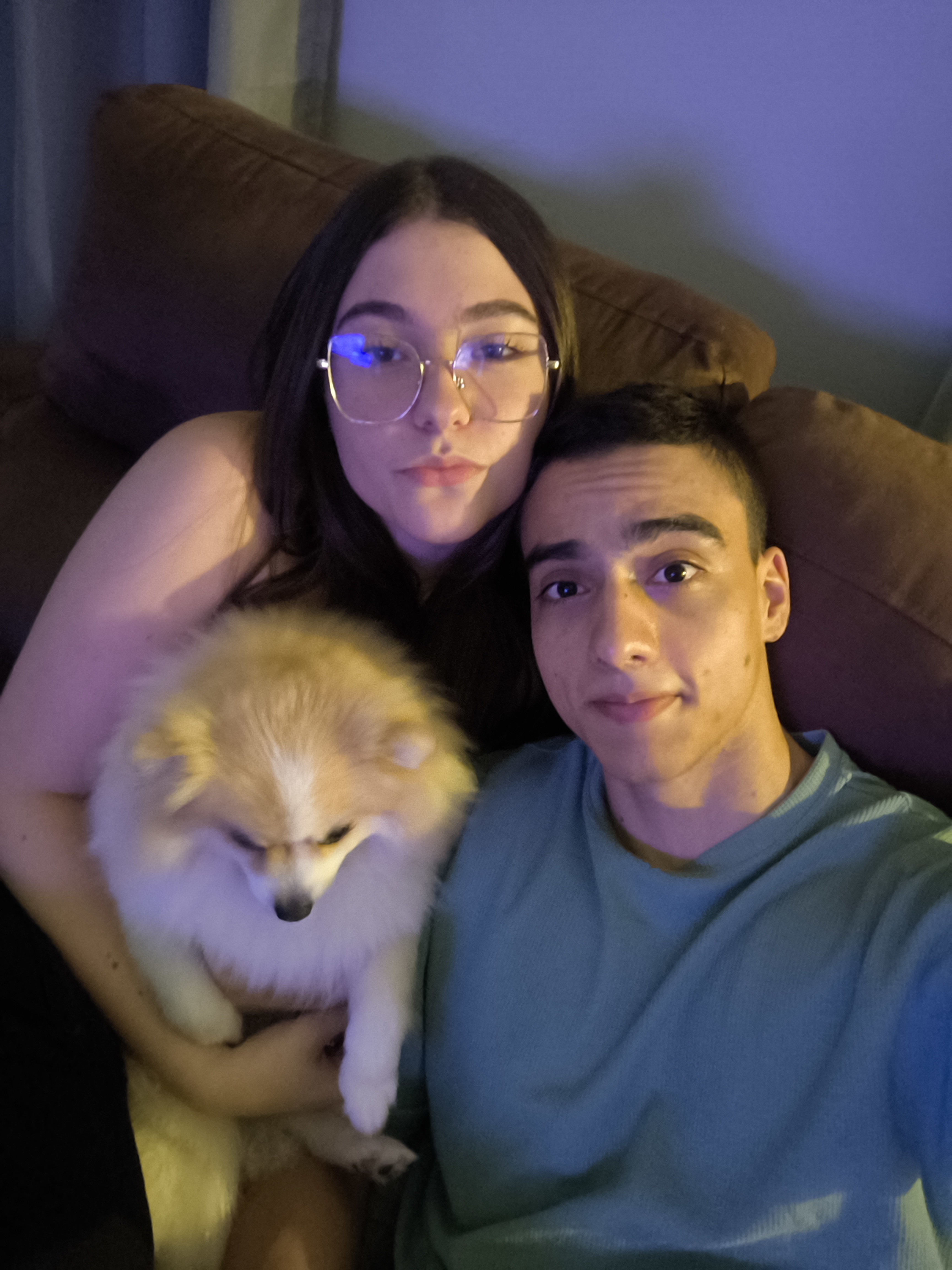 Outra foto do casal
